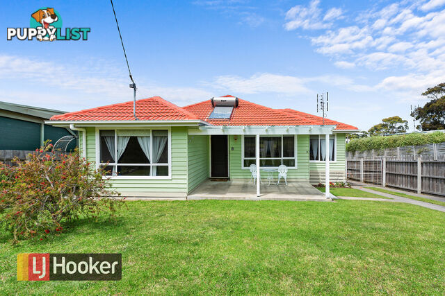 14 Robin Street LAKES ENTRANCE VIC 3909