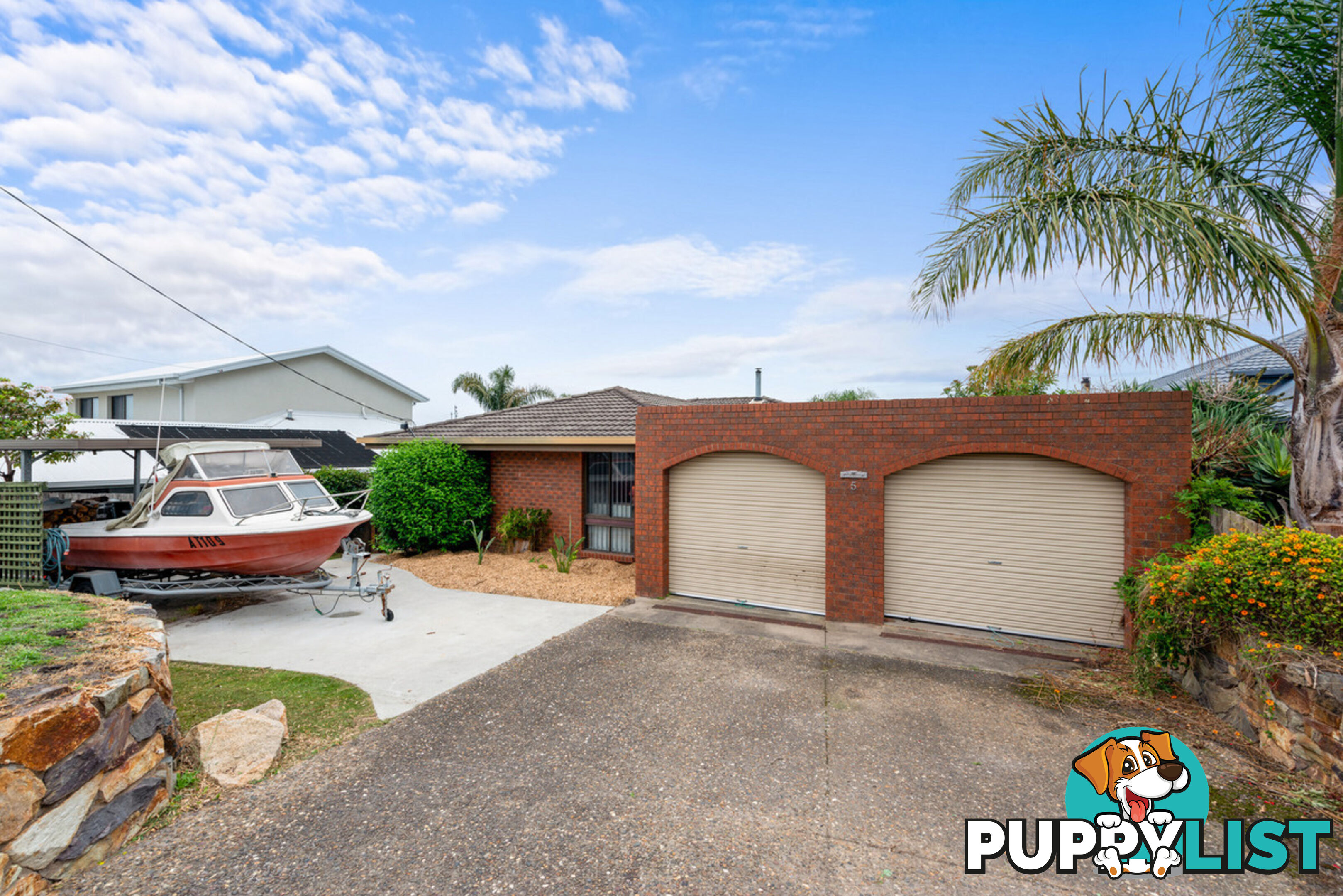 5 Nautilus Way LAKES ENTRANCE VIC 3909