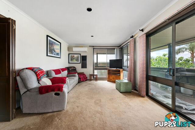 5 Nautilus Way LAKES ENTRANCE VIC 3909