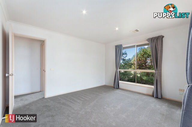 1 Morkham Court LAKES ENTRANCE VIC 3909