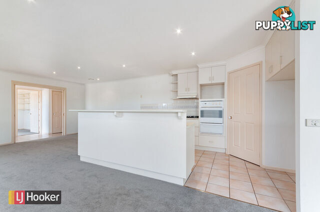 1 Morkham Court LAKES ENTRANCE VIC 3909