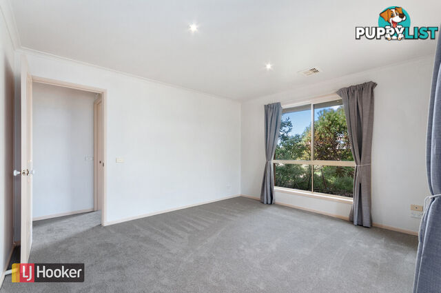 1 Morkham Court LAKES ENTRANCE VIC 3909