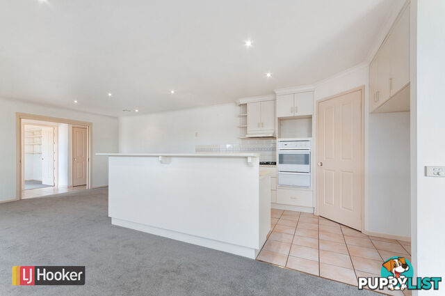 1 Morkham Court LAKES ENTRANCE VIC 3909