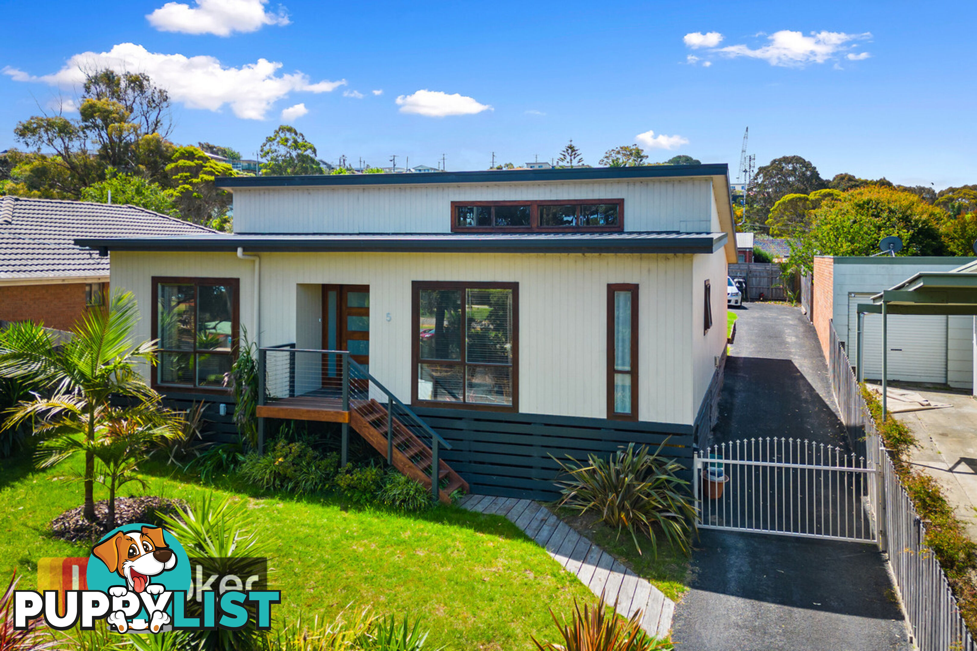 5 Coates Road LAKES ENTRANCE VIC 3909