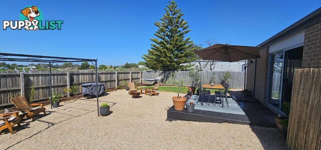 18 Golf Links Road LAKES ENTRANCE VIC 3909