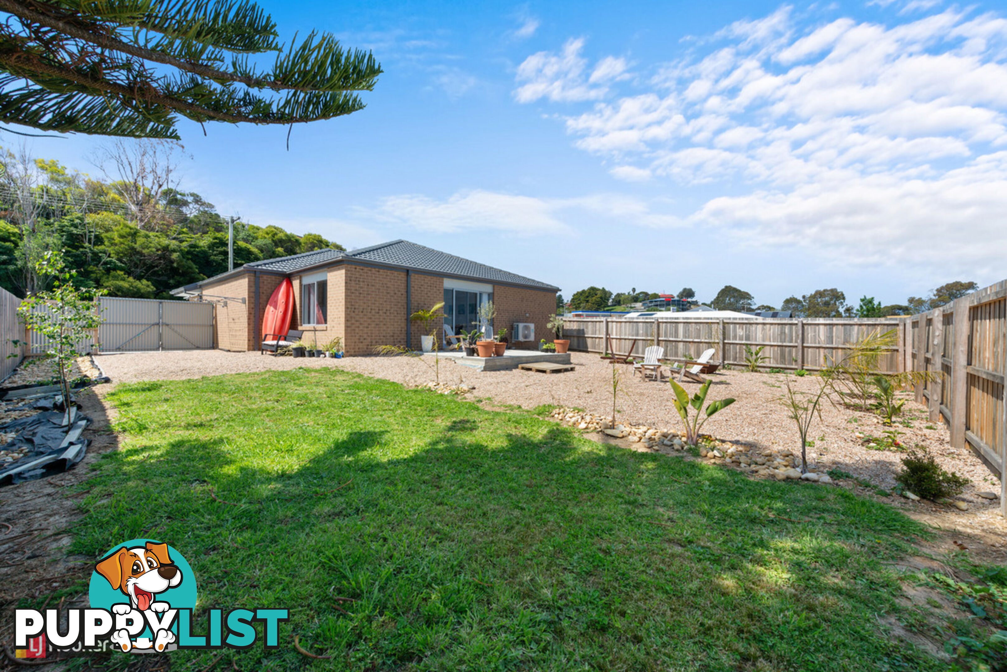 18 Golf Links Road LAKES ENTRANCE VIC 3909