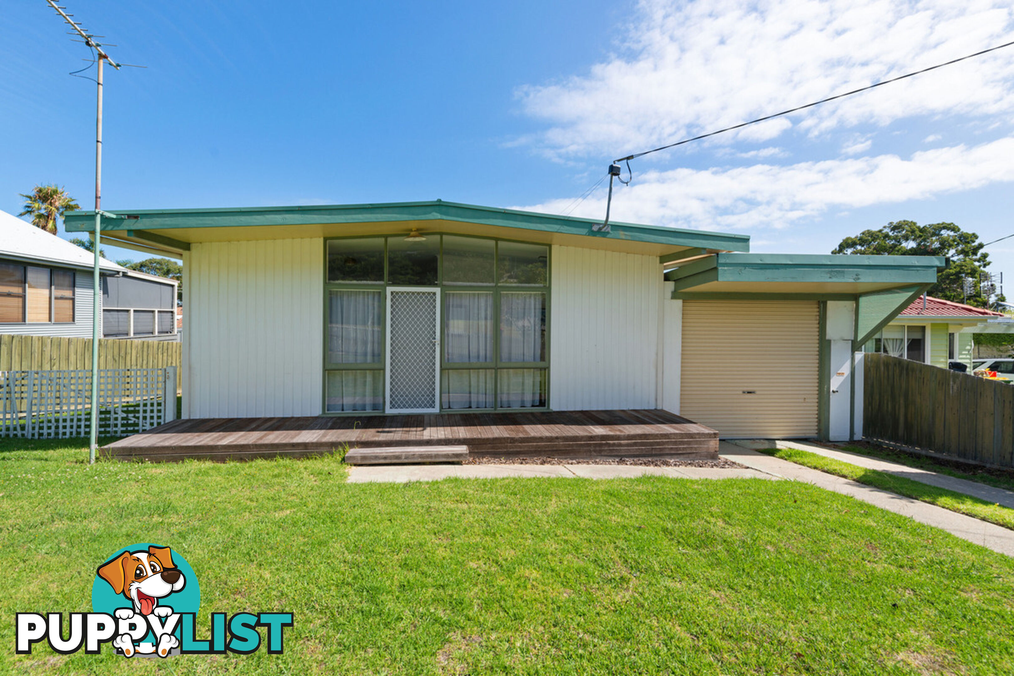 16 Robin Street LAKES ENTRANCE VIC 3909