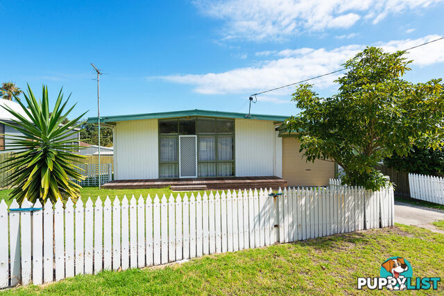 16 Robin Street LAKES ENTRANCE VIC 3909