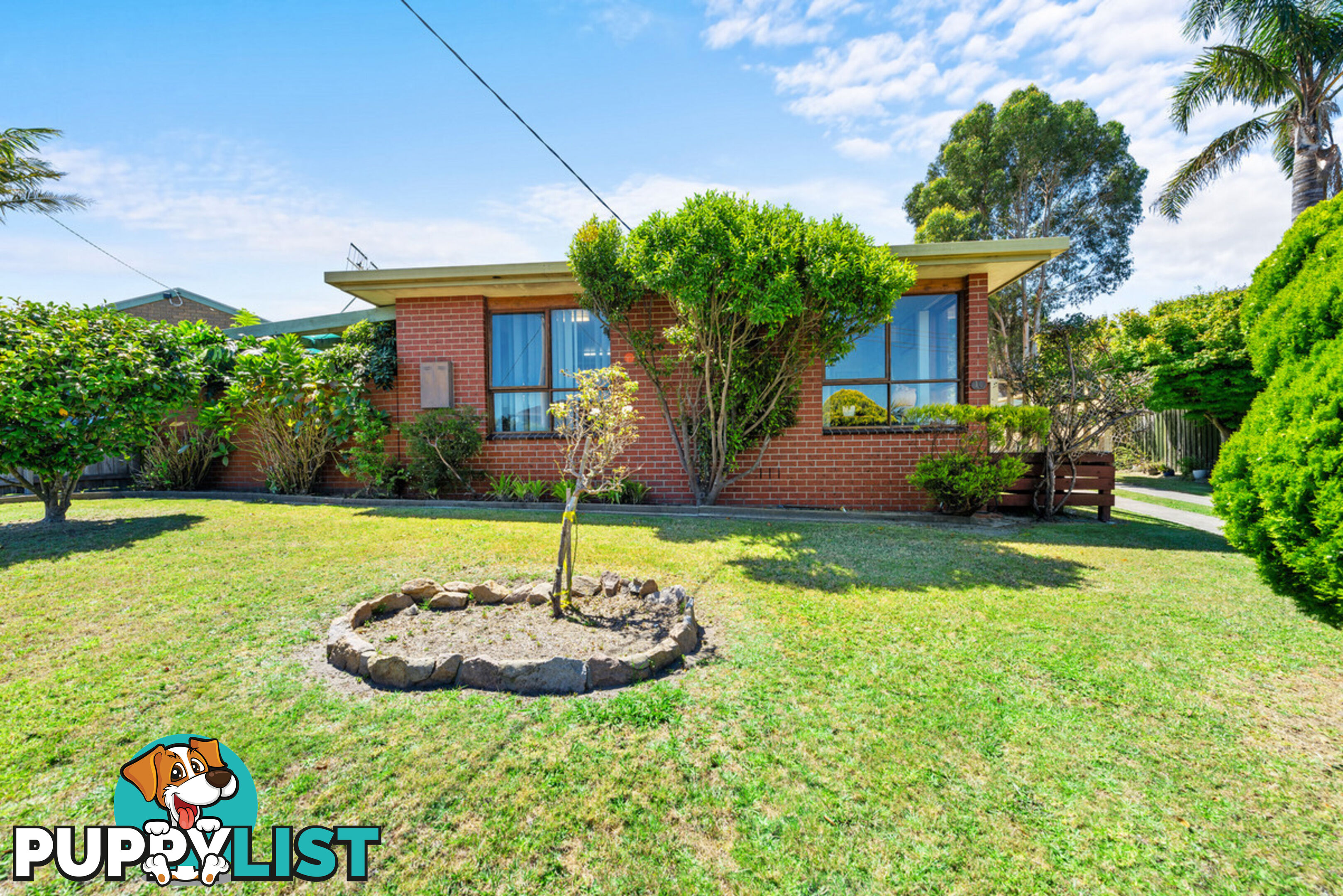 10 Hardie Street LAKES ENTRANCE VIC 3909