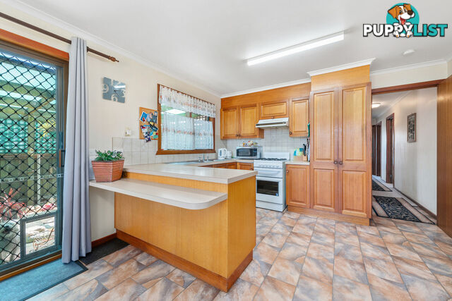 10 Hardie Street LAKES ENTRANCE VIC 3909