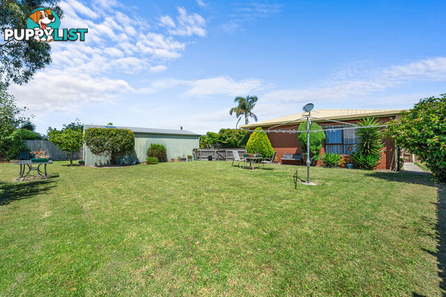 10 Hardie Street LAKES ENTRANCE VIC 3909