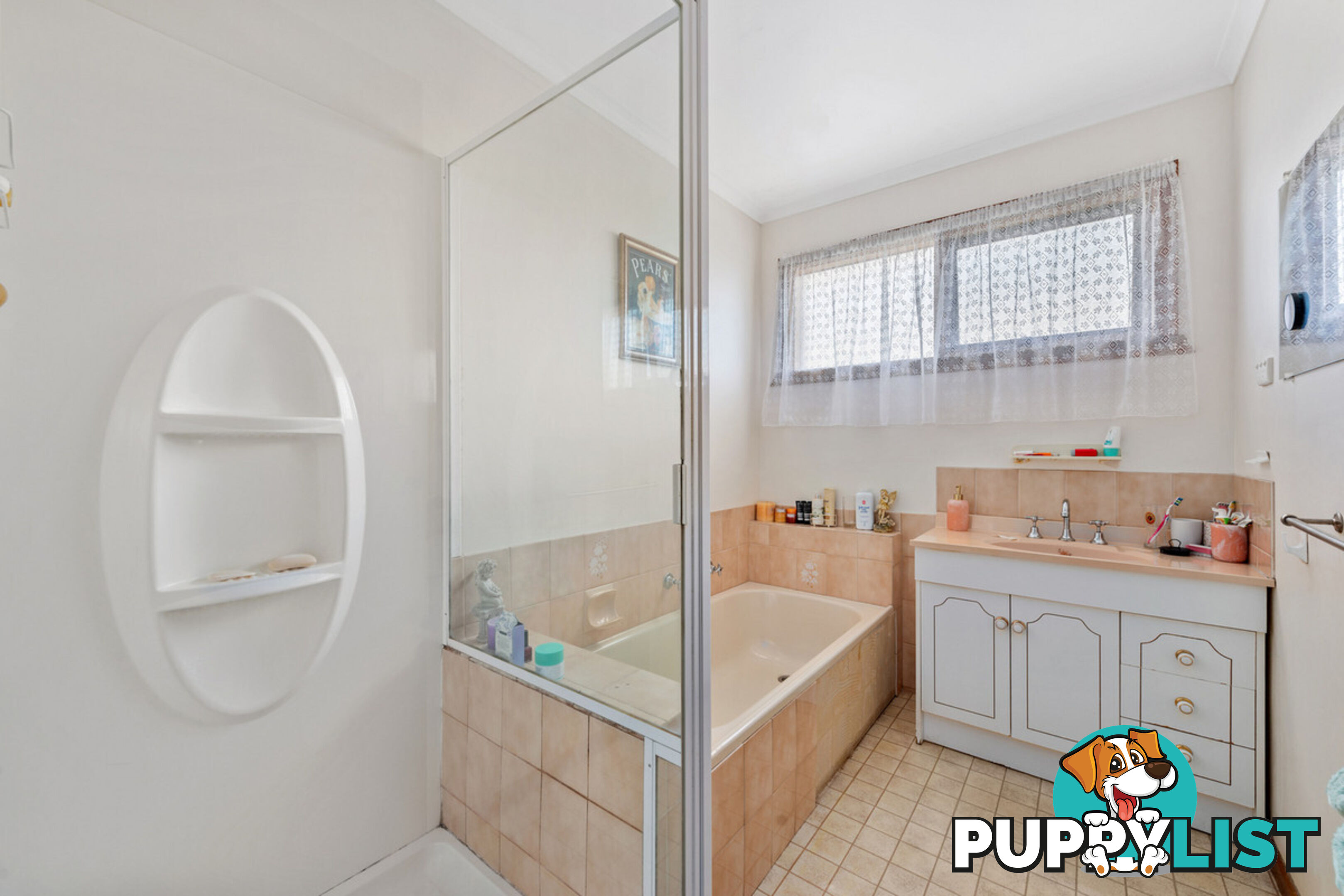 10 Hardie Street LAKES ENTRANCE VIC 3909