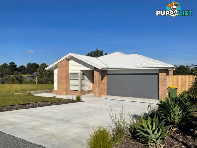 14 Swan Drive METUNG VIC 3904