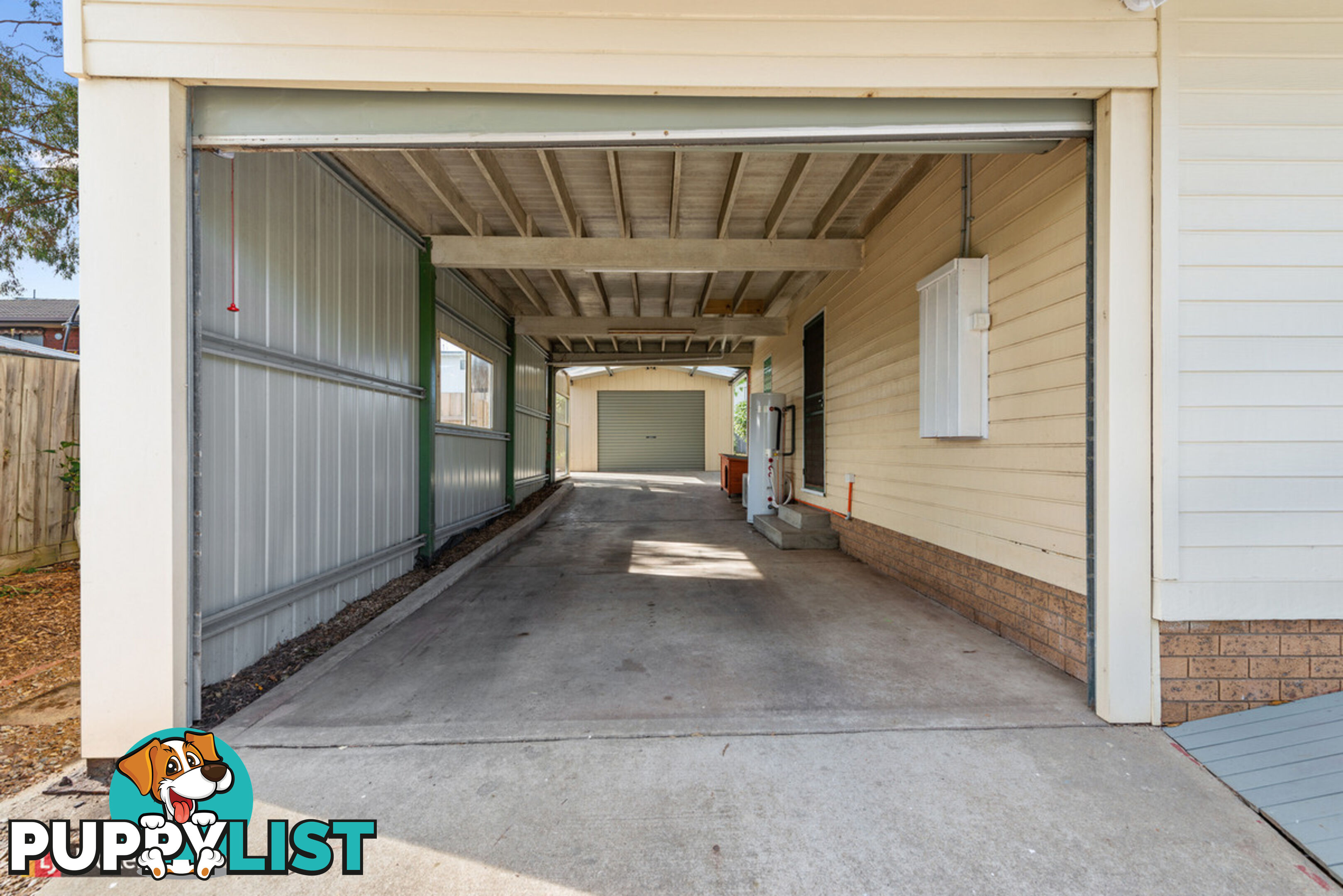 3 Uplands Avenue LAKES ENTRANCE VIC 3909