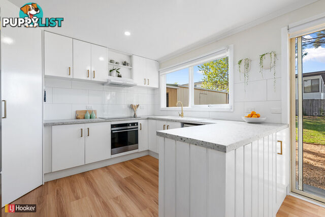 3 Uplands Avenue LAKES ENTRANCE VIC 3909