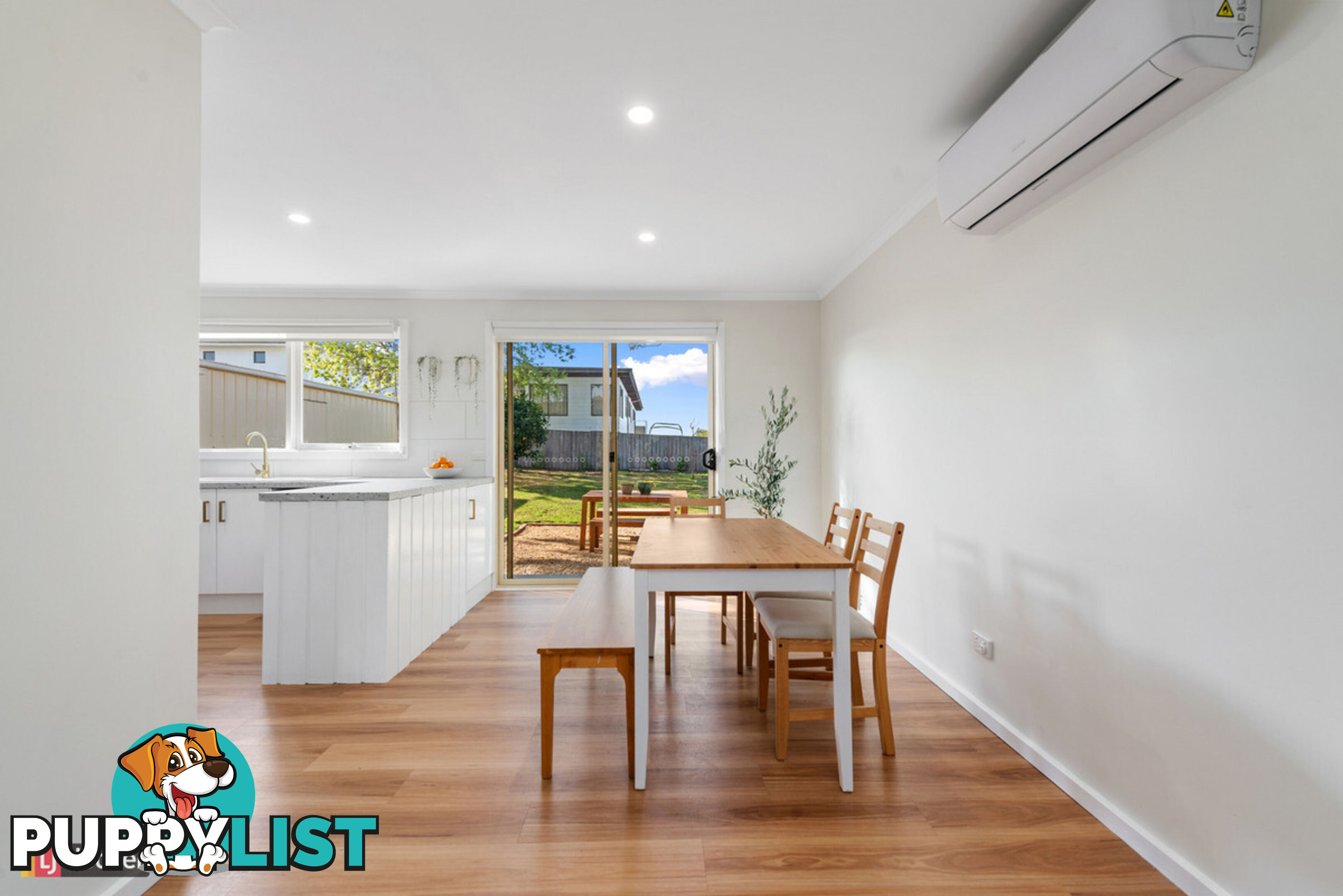 3 Uplands Avenue LAKES ENTRANCE VIC 3909