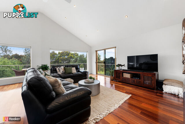 13 Outlook Avenue LAKES ENTRANCE VIC 3909