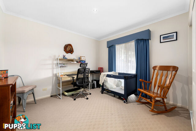 25 Tranquil Court LAKES ENTRANCE VIC 3909