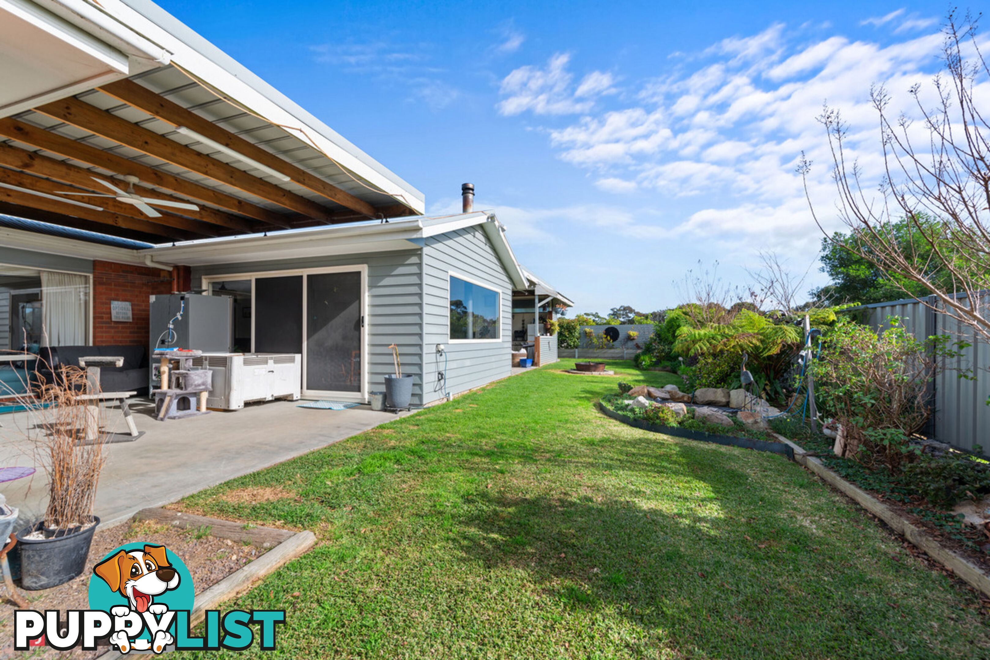 25 Tranquil Court LAKES ENTRANCE VIC 3909