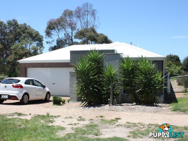 17 Peter Road METUNG VIC 3904