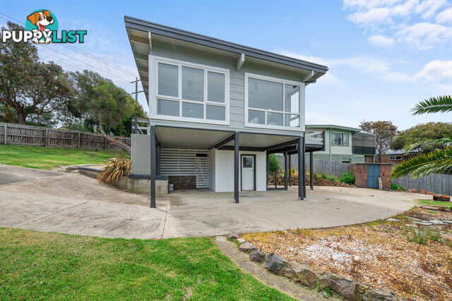 102 Myer Street LAKES ENTRANCE VIC 3909