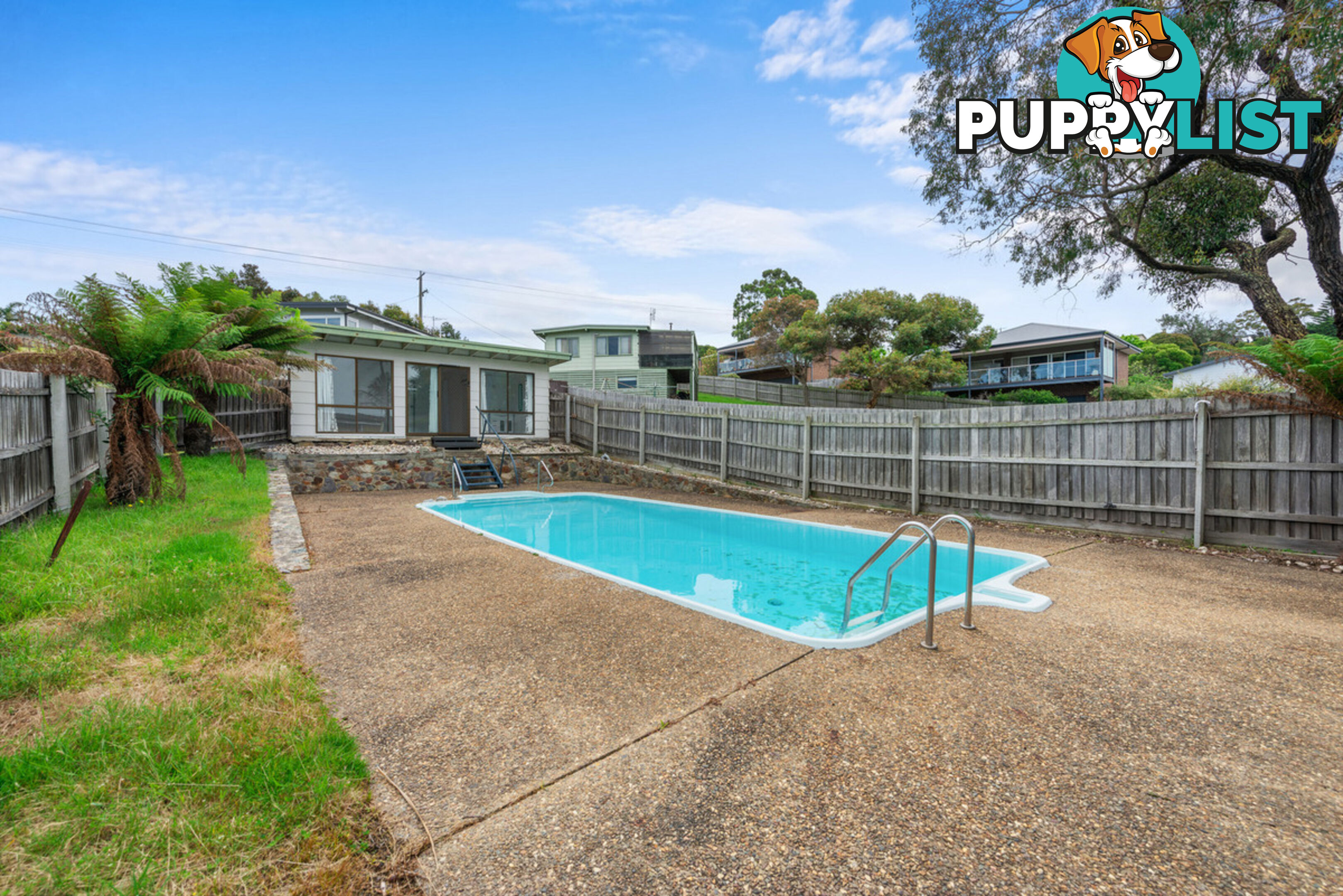 102 Myer Street LAKES ENTRANCE VIC 3909