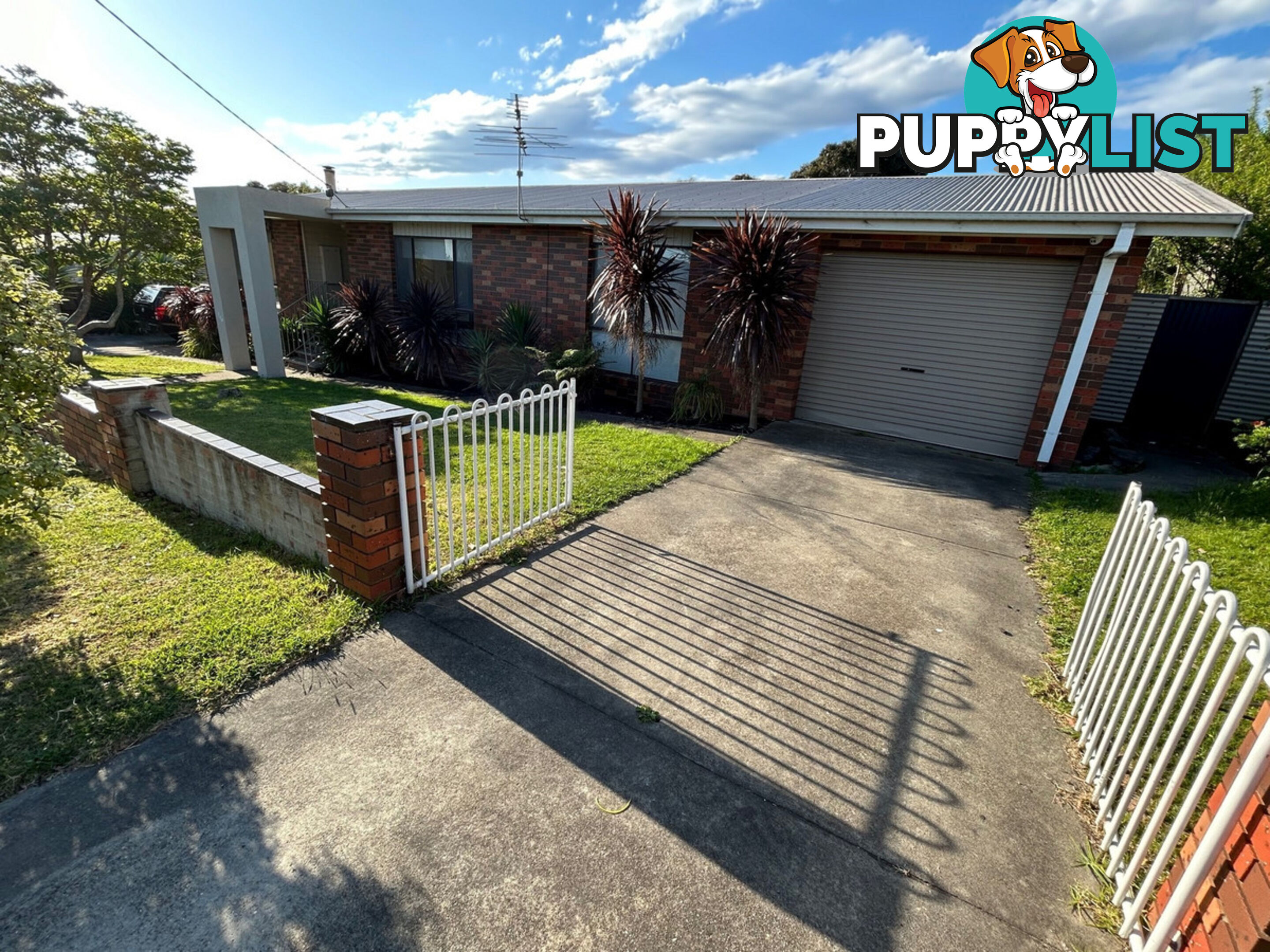 16 Mist Street LAKES ENTRANCE VIC 3909