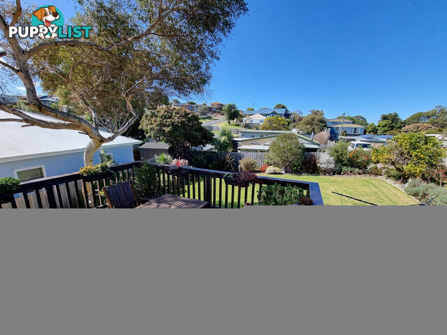 6 Tanjil Grove LAKES ENTRANCE VIC 3909