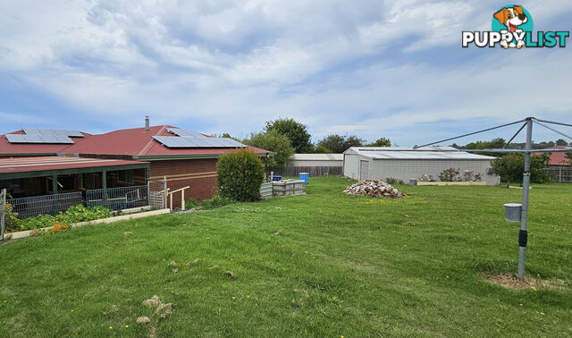 11 Morkham Crt LAKES ENTRANCE VIC 3909