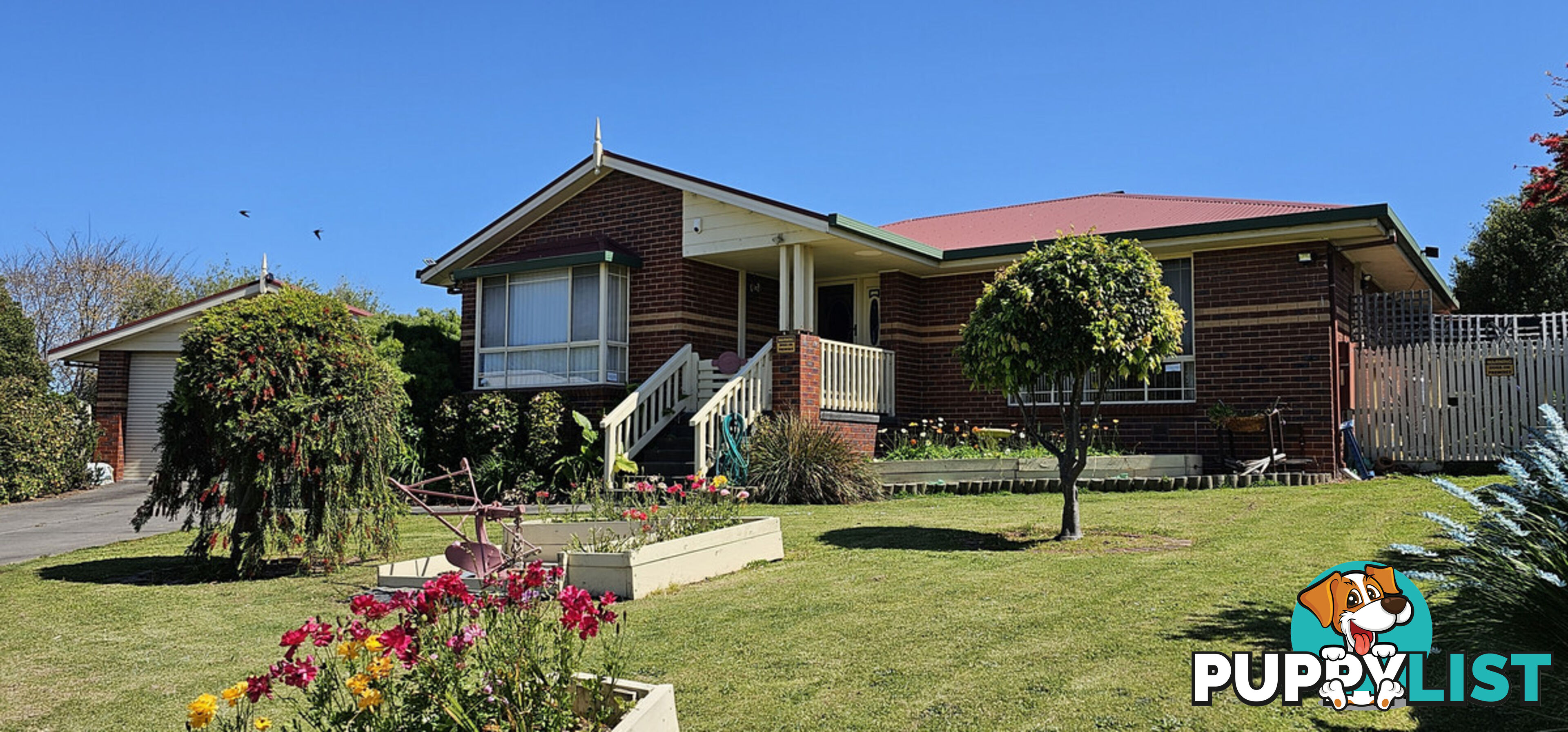 11 Morkham Crt LAKES ENTRANCE VIC 3909