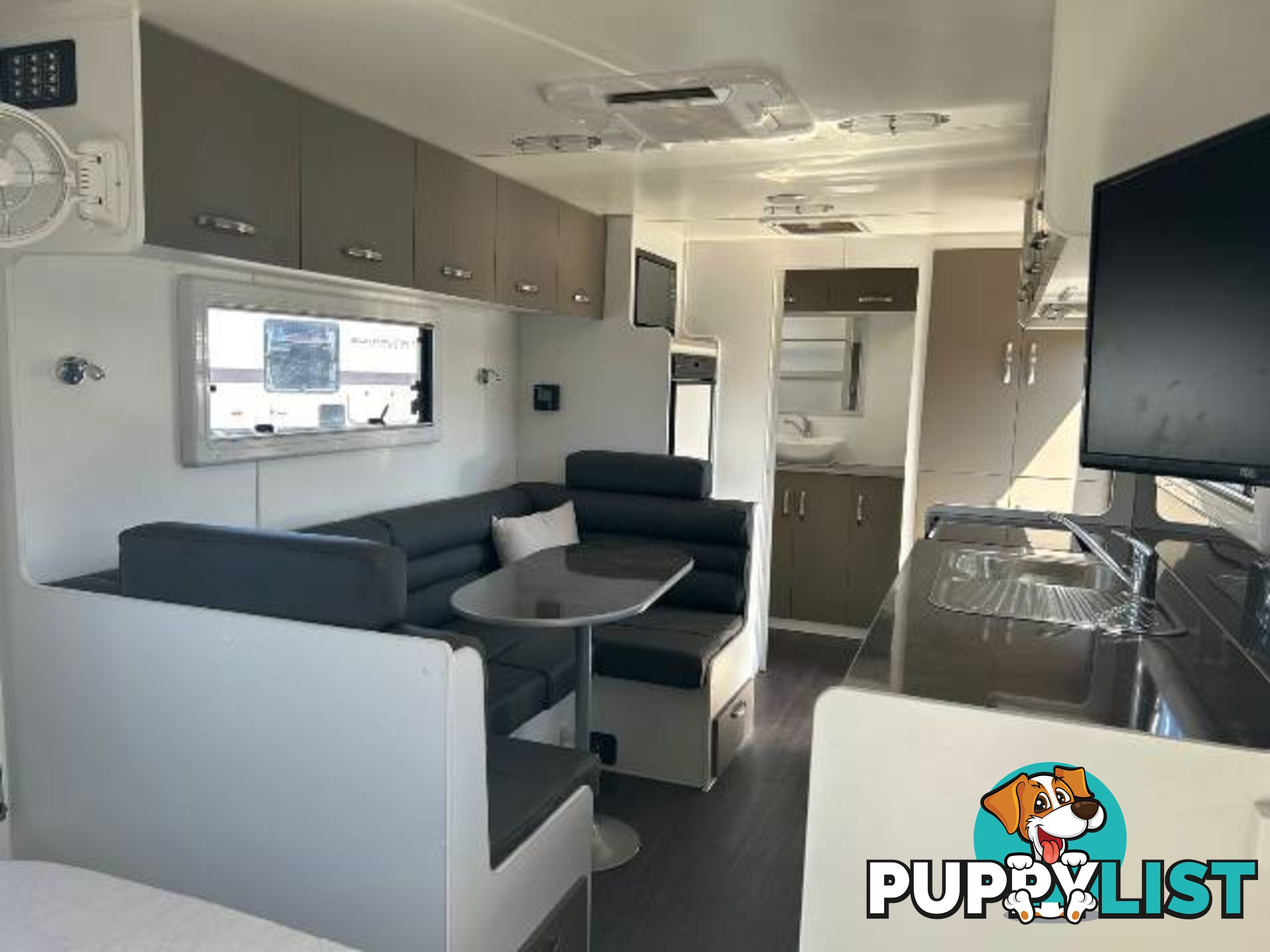 2019  LEADER CARAVANS SILVER  21.65-7 CARAVAN