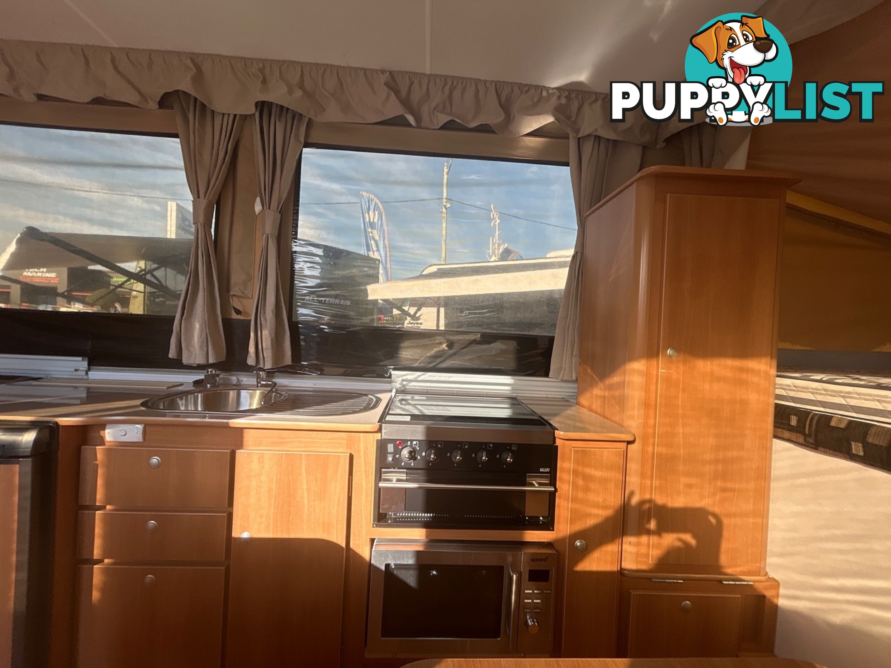 2010  JAYCO SWAN  TOURING CAMPER TRAILER
