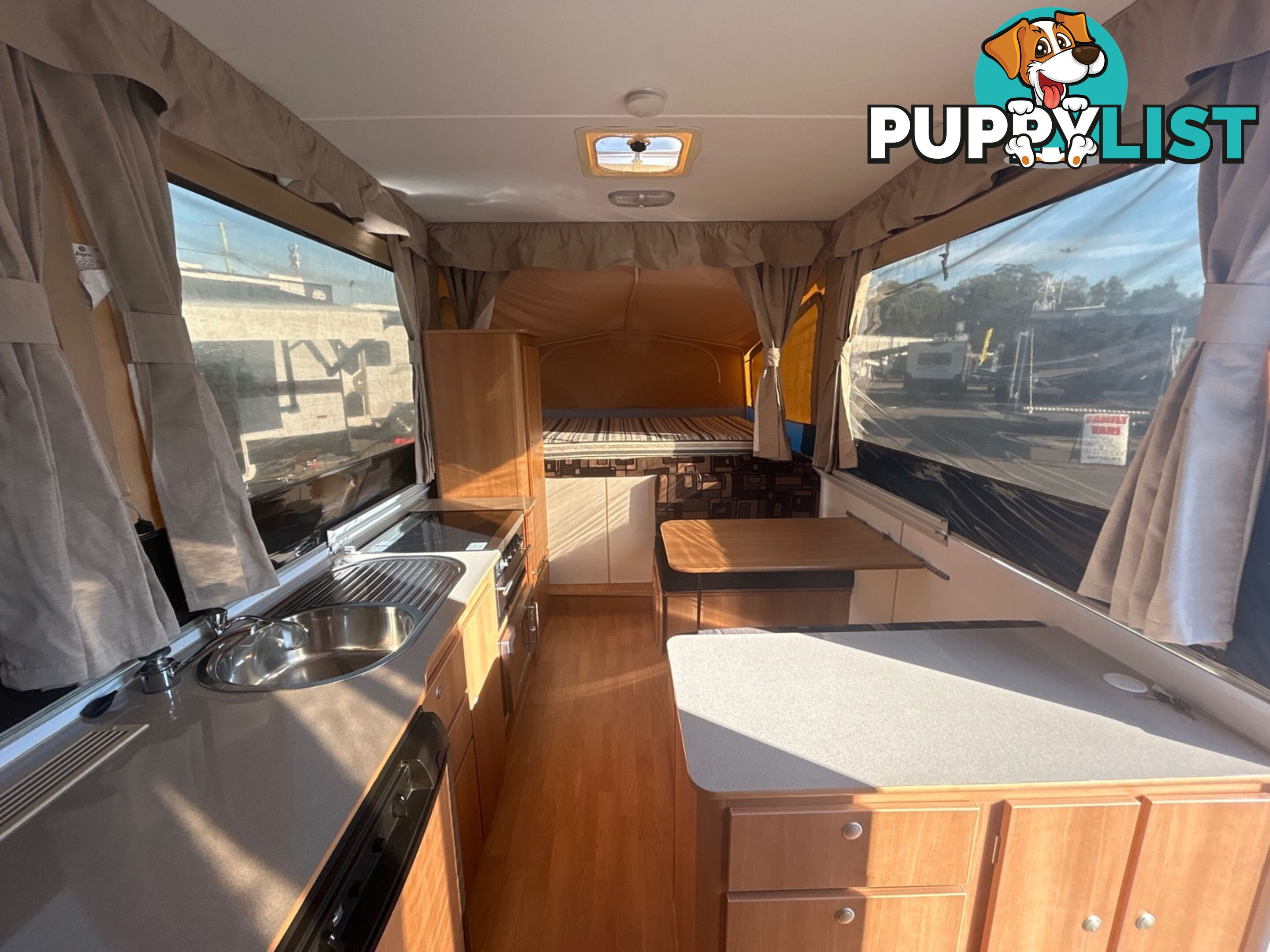 2010  JAYCO SWAN  TOURING CAMPER TRAILER