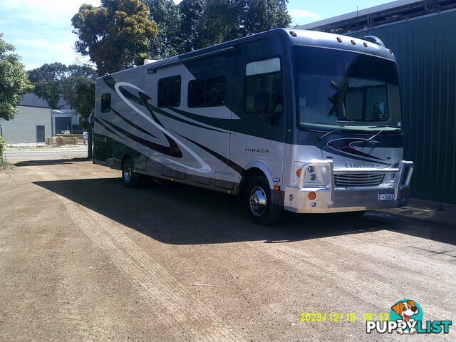 Coachmen Mirada 35' Motor hame