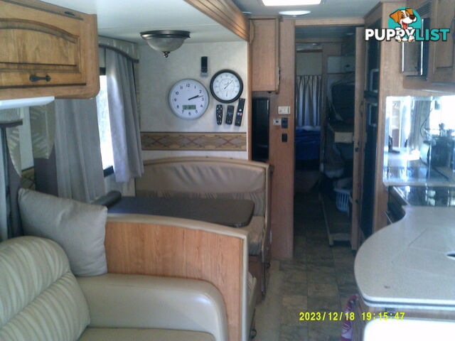 Coachmen Mirada 35' Motor hame