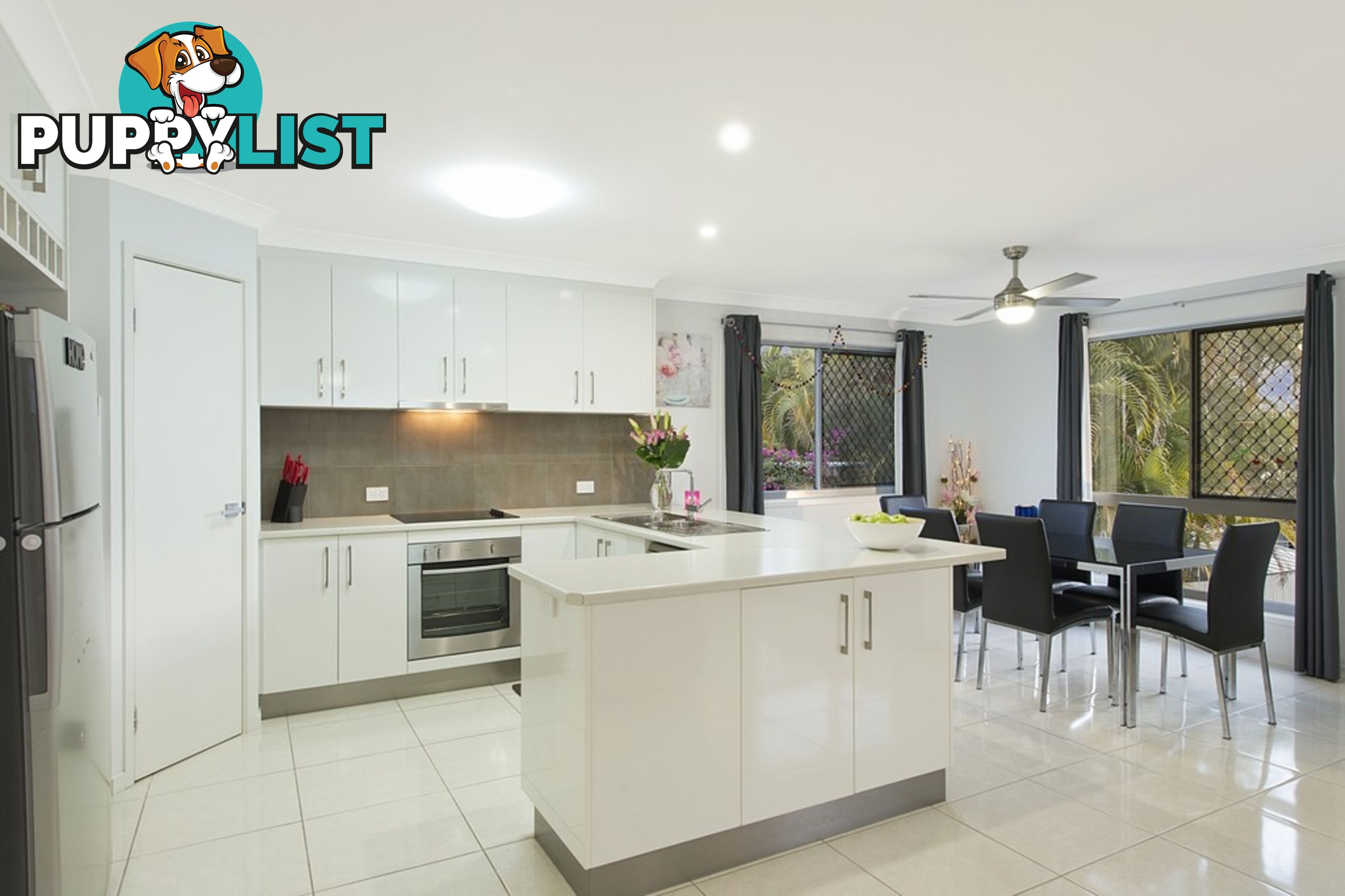 1 61 Scarborough Road REDCLIFFE QLD 4020