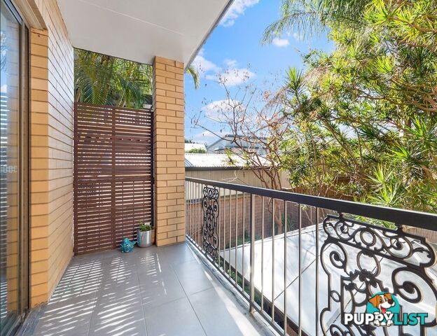 2/16 Shields Street REDCLIFFE QLD 4020