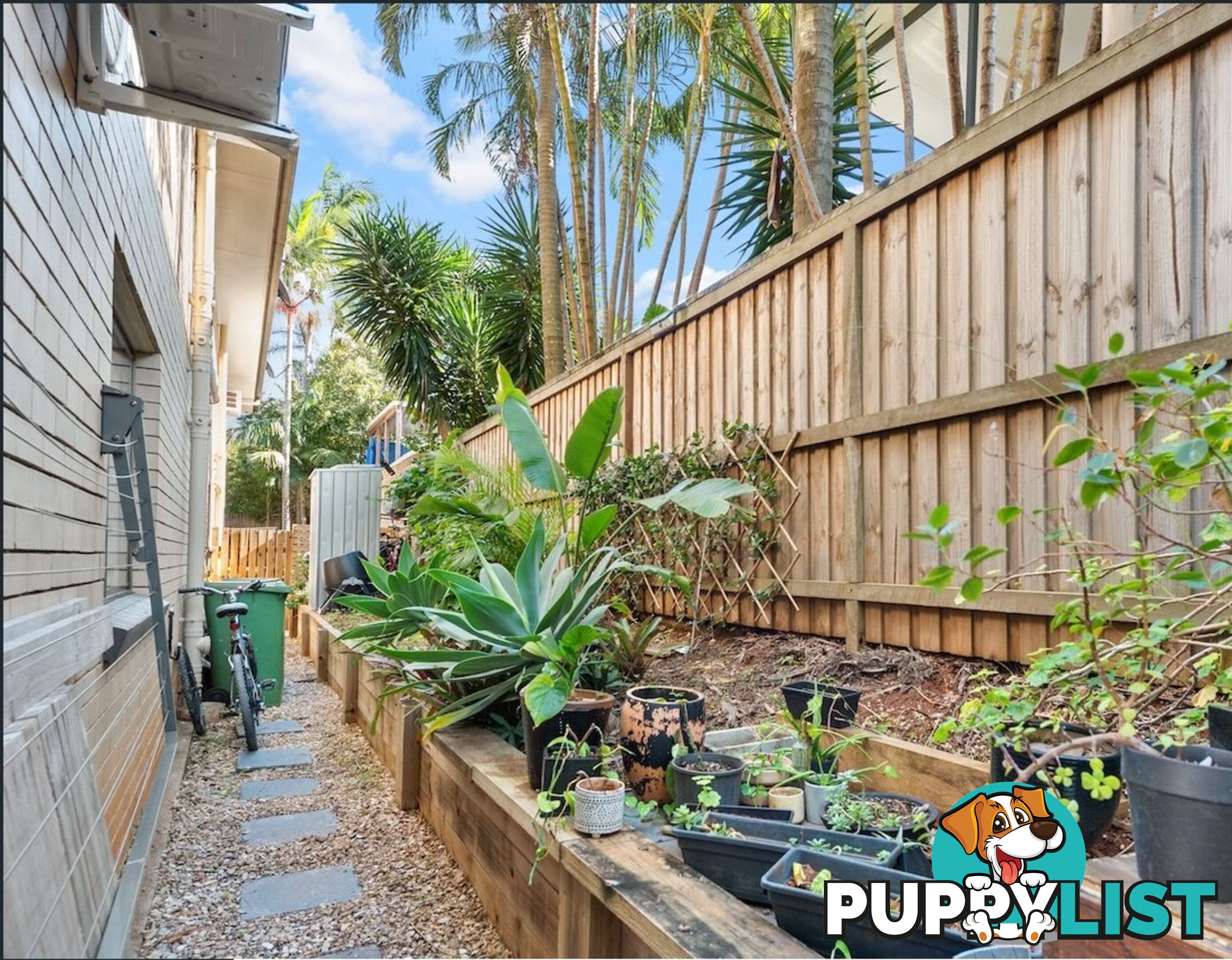 2/16 Shields Street REDCLIFFE QLD 4020