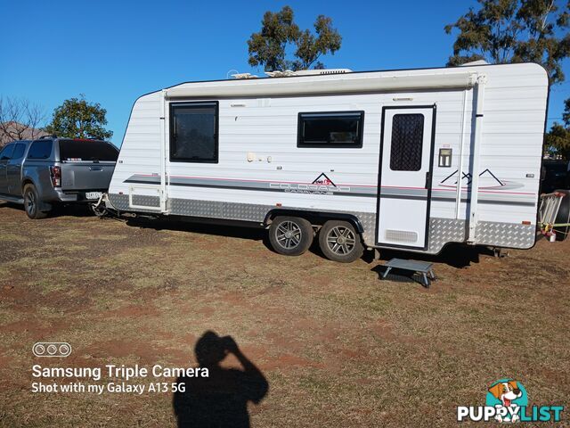 2015 Colorado Caravans pioneer 1 owner