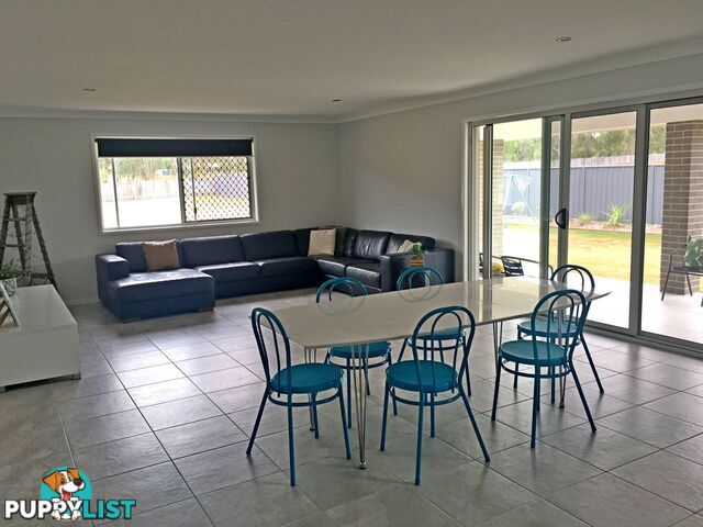 43 Placid Drive PLACID HILLS QLD 4343