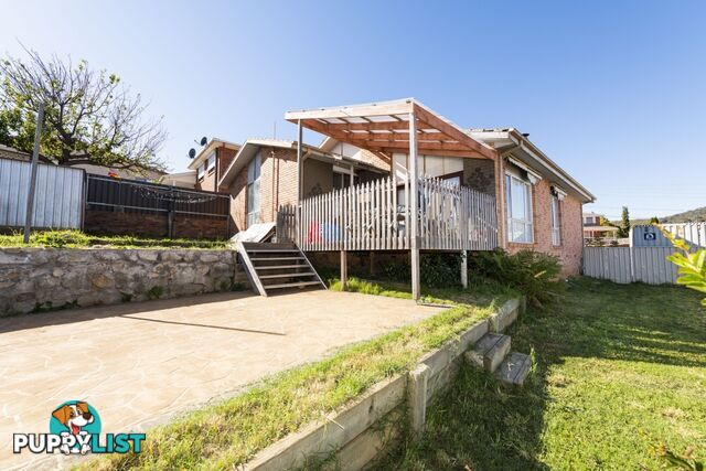 4 Burton Place QUEANBEYAN NSW 2620