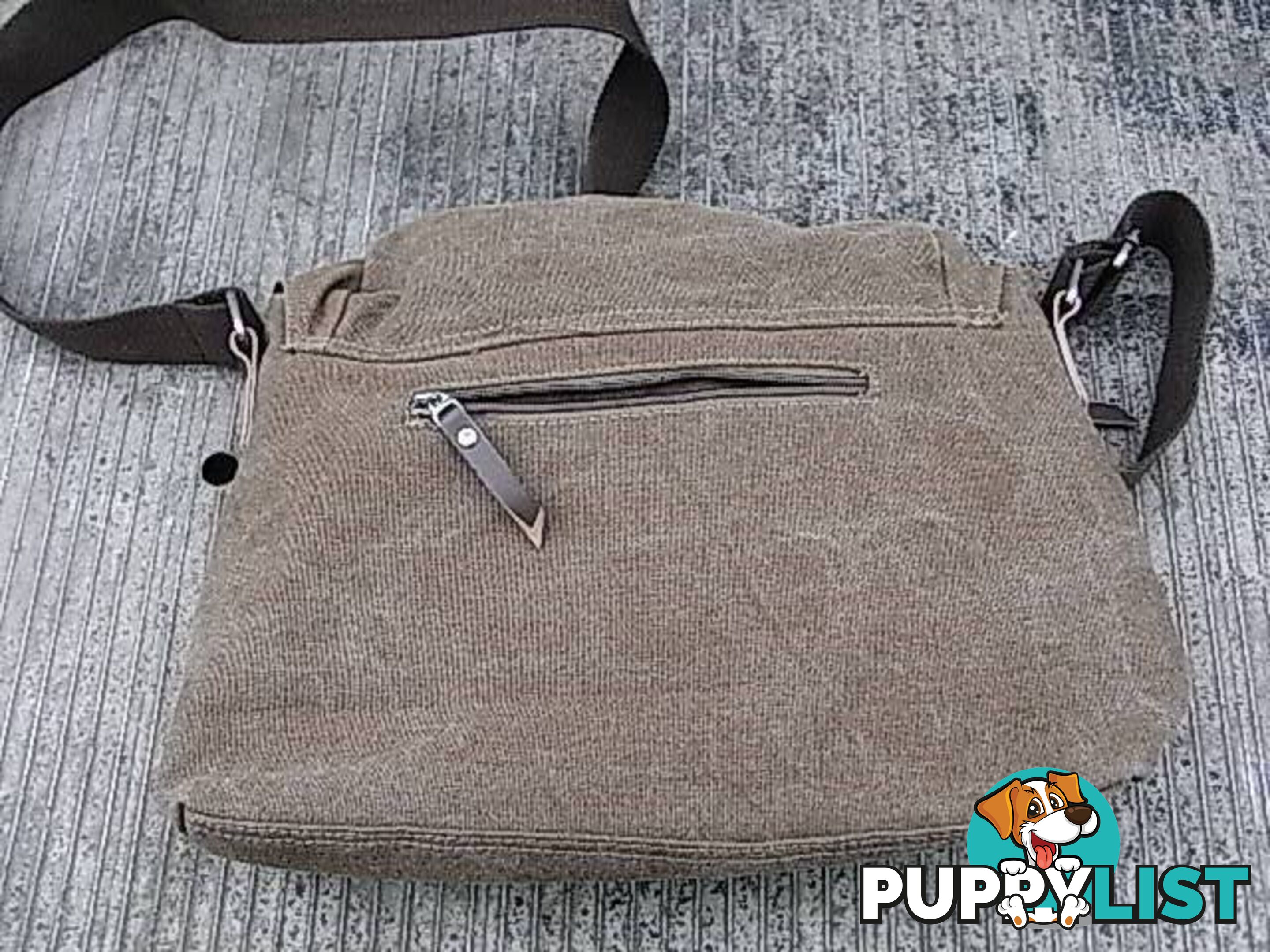 YIKUBAG THICK CANVAS MESSENGER BAG