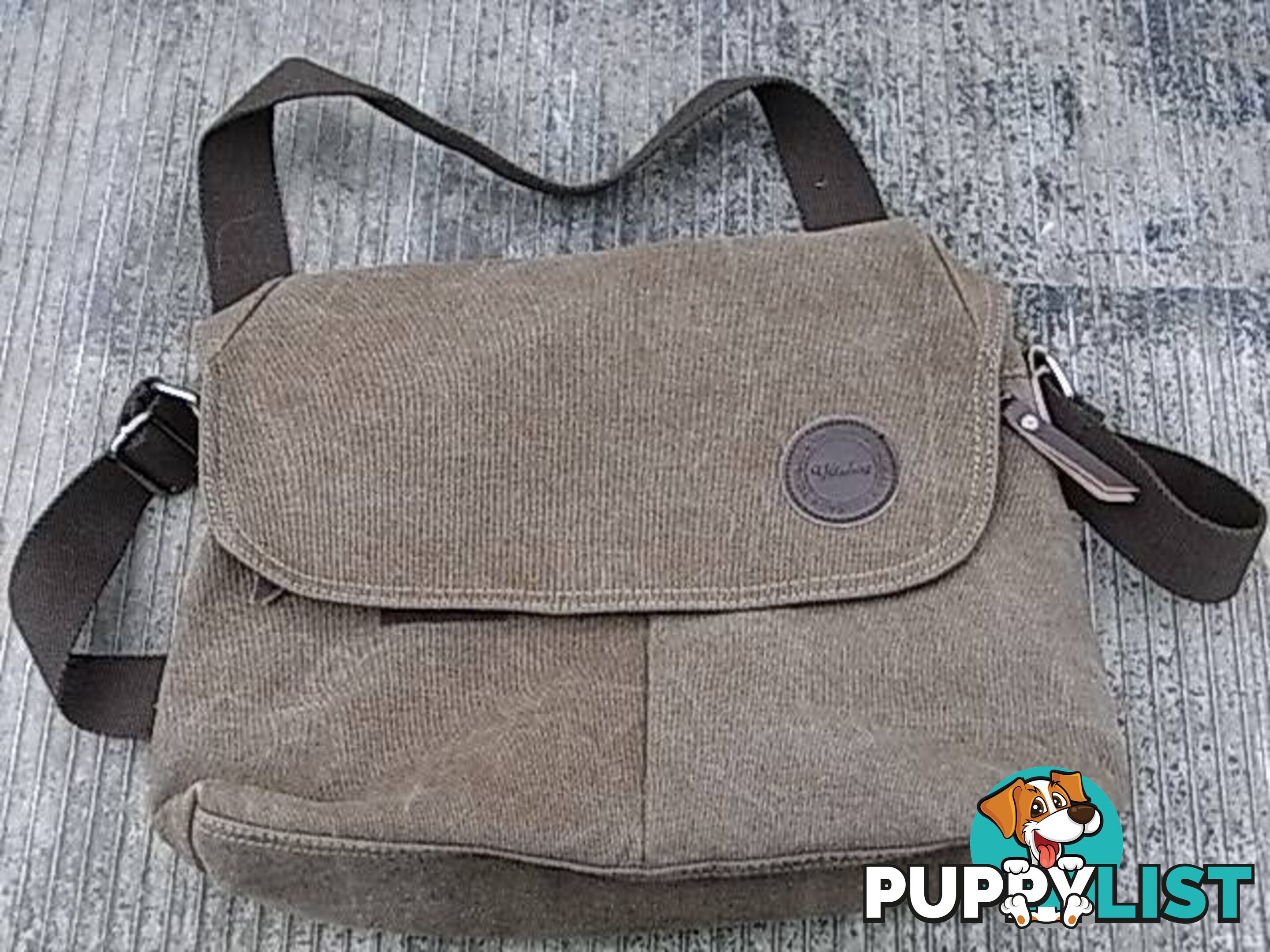 YIKUBAG THICK CANVAS MESSENGER BAG