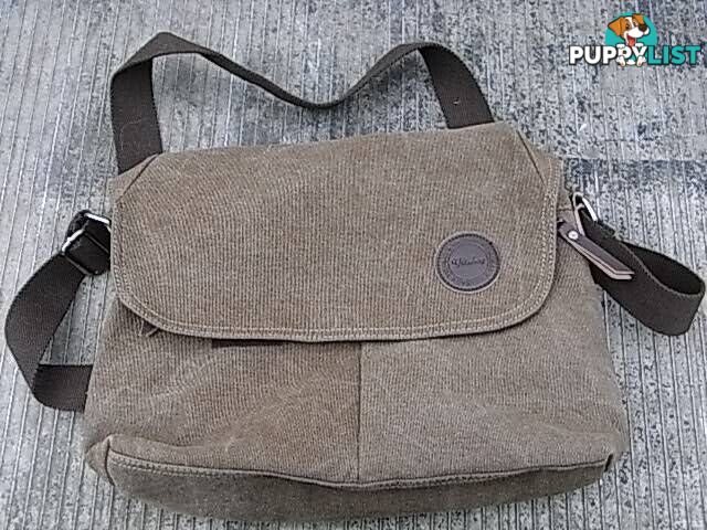 YIKUBAG THICK CANVAS MESSENGER BAG