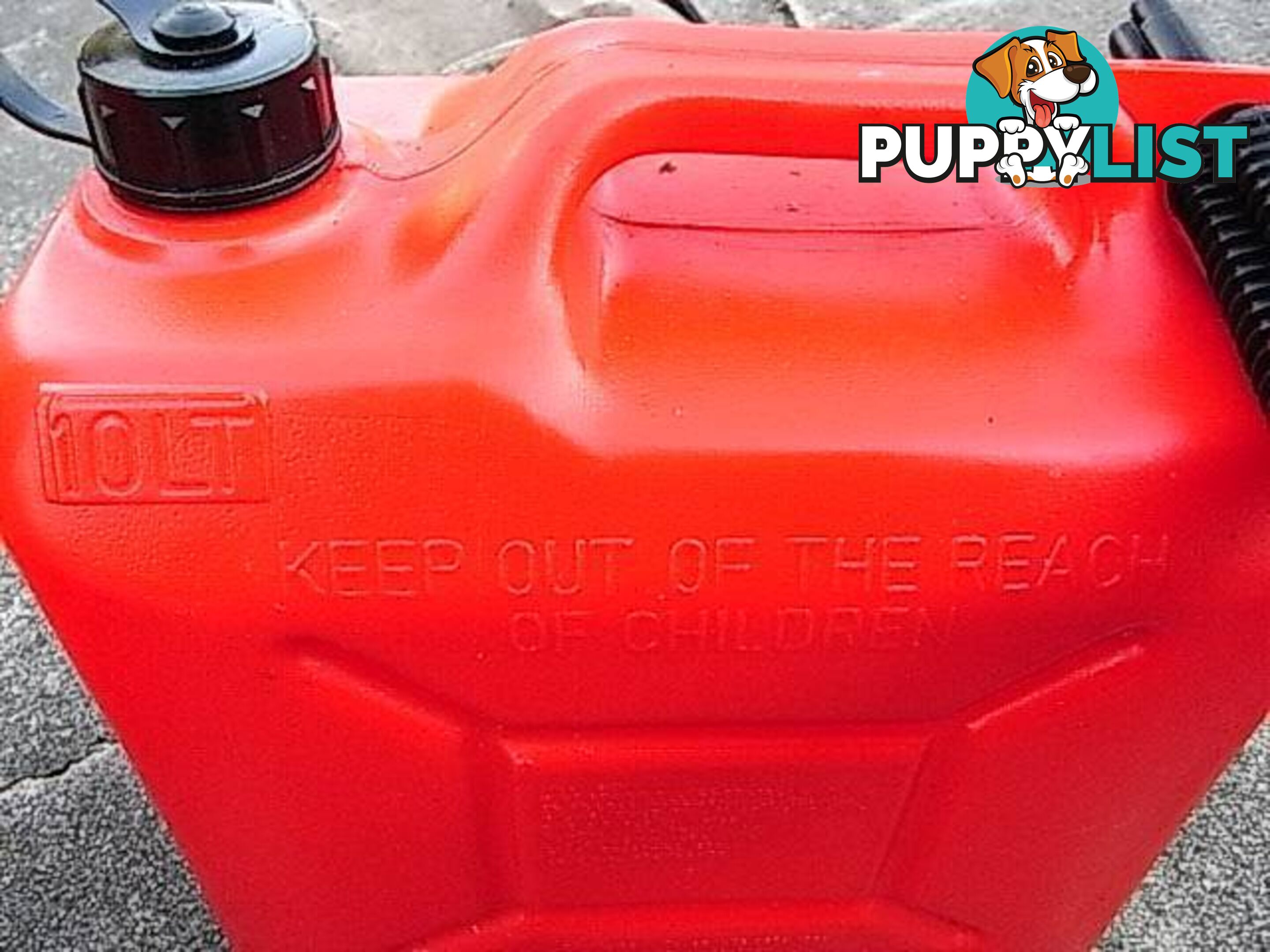 10LT FUEL STORAGE CONTAINER wth poring nozzle