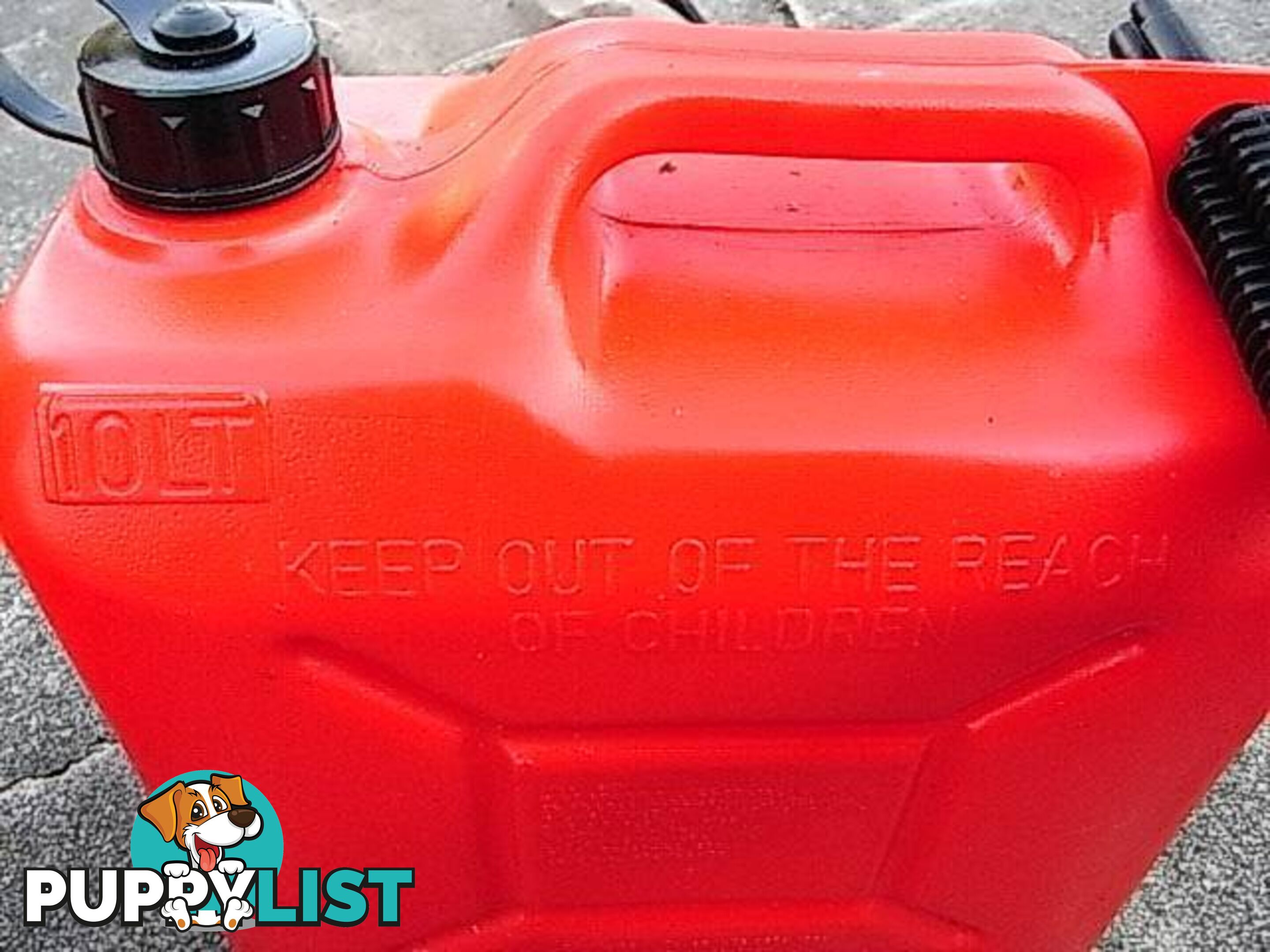 10LT FUEL STORAGE CONTAINER wth poring nozzle PICKUP CLAYTON 316