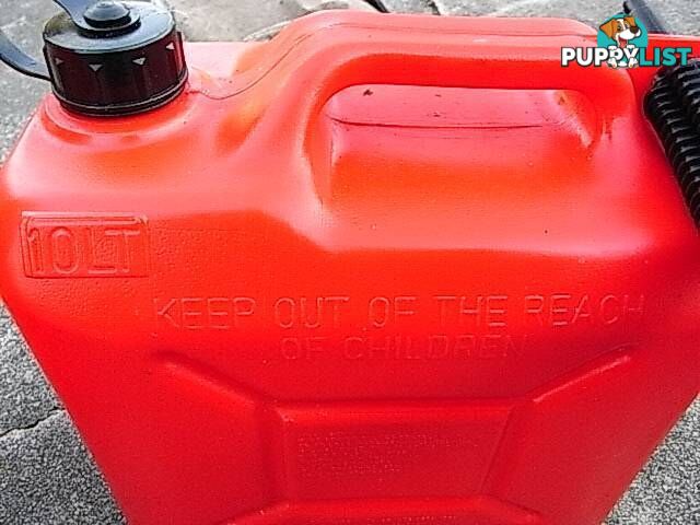 10LT FUEL STORAGE CONTAINER wth poring nozzle PICKUP CLAYTON 316