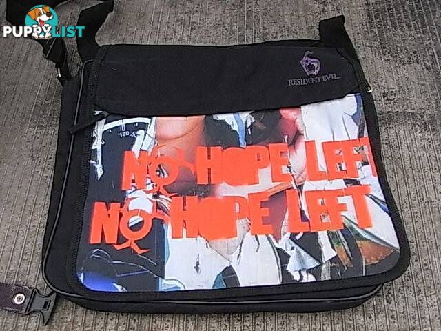 NEW RESIDENT EVIL `````````````NO HOPE LEFT```````` MESSENGER BAG