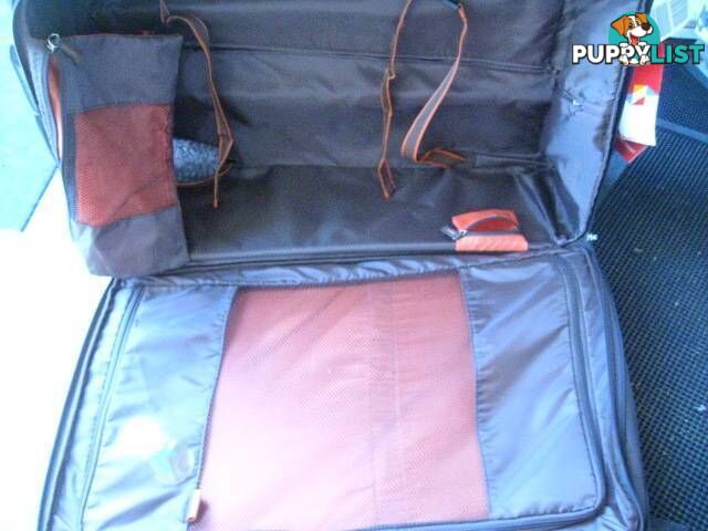 ANTLER LUGGAGE EX-LARGE EXCELLENT CONDITION SUIT NEW BUYER