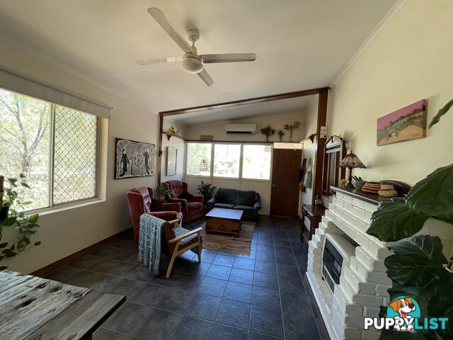 18 Clarke Street ARALUEN NT 0870